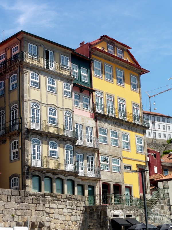 Maisons aux façades traditionnelles