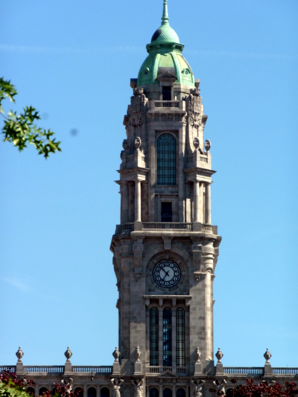 L'Hôtel de Ville