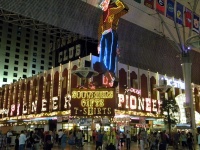 Le-Pioneers-Club.jpg