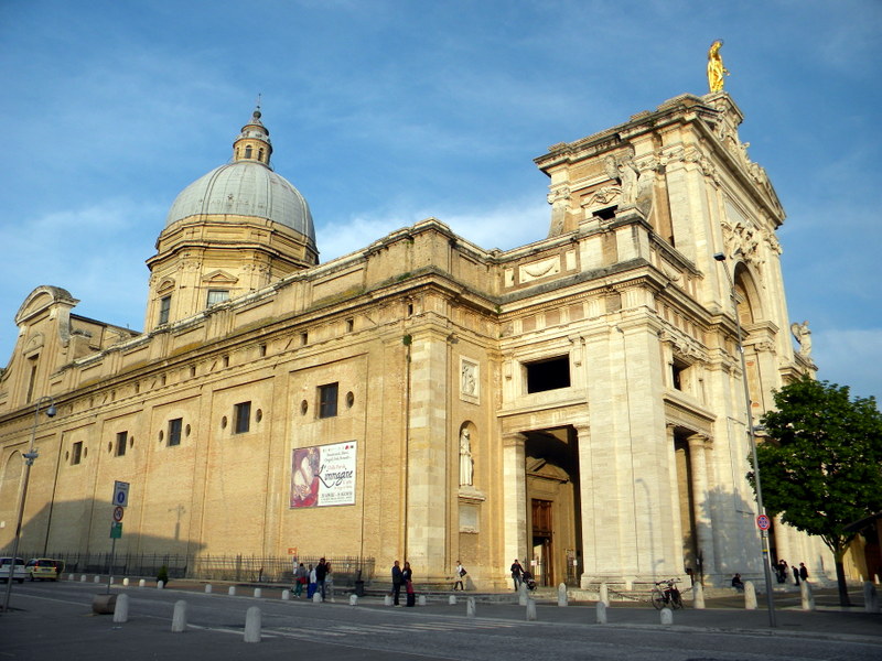 Toscane, Assise