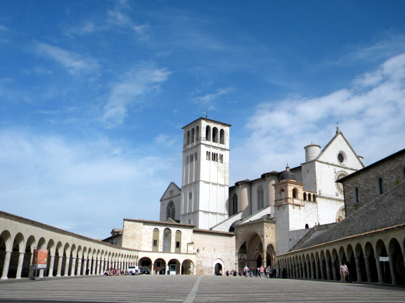 Toscane, Assise