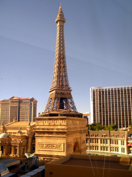 La Tour Eiffel de jour