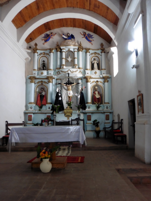 L'intérieur de l'église San José de Cachi