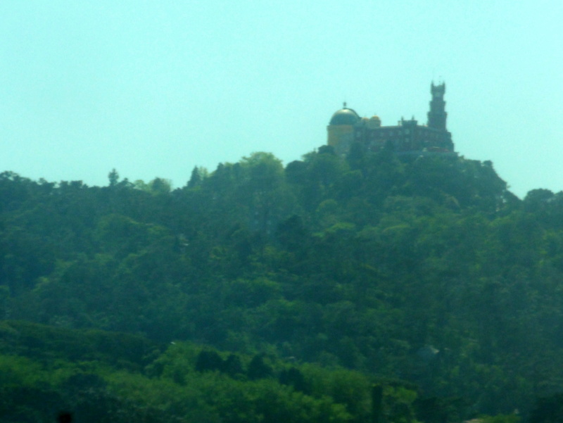 Le palais da Pena, vu de loin