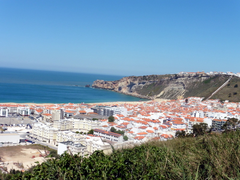 La ville basse et la ville haute vues du Pederneira