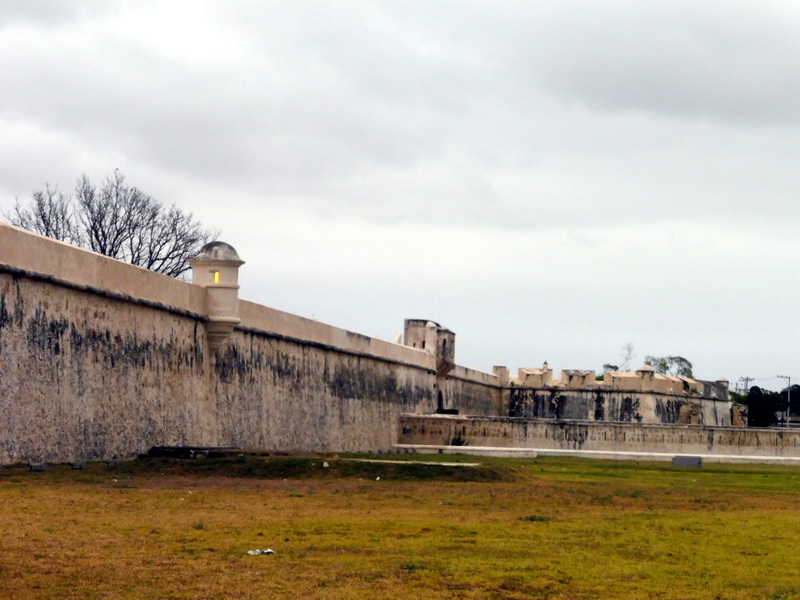 La muraille et les bastions