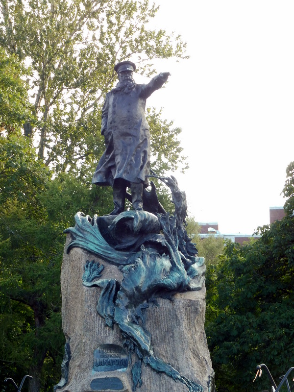 Statue du vice-amiral Makarov
