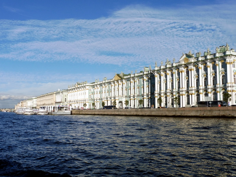 Palais sur les bords de la Neva