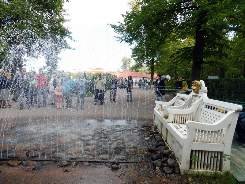 Fontaine-Surprise Le Banc