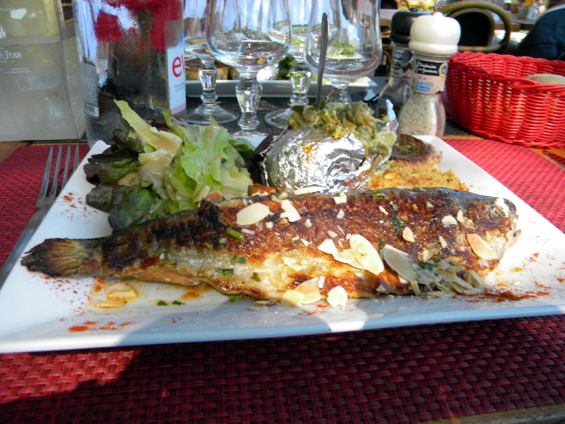 Sainte-Croix-du-Verdon, restaurant Le Comptoir, truite aux amandes