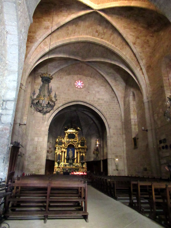 Moustiers-Sainte-Marie, Intérieur de la chapelle Notre-Dame de Beauvoir
