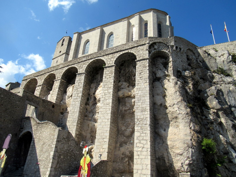 Sisteron, la citadelle et ses arcades de soutènement