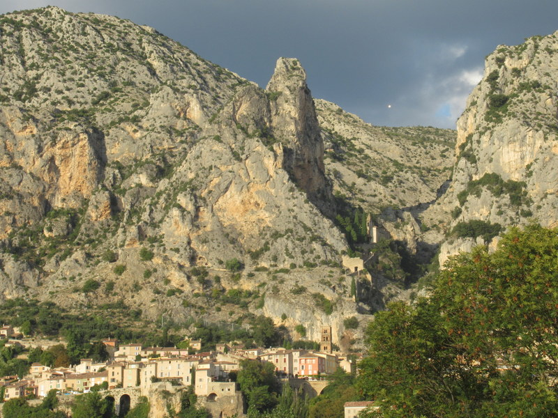 Moustiers, coucher de soleil