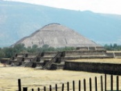 La-pyramide-du-Soleil.jpg